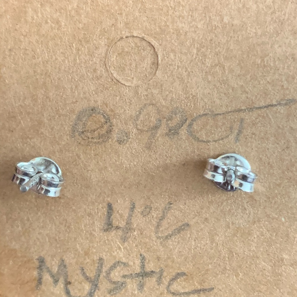 Earrings Studs - Picture 2 of 3